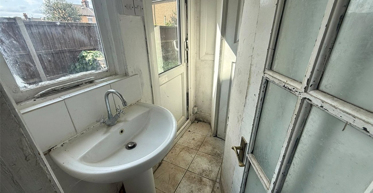 3 bedroom house for sale in Abbey Wood | Robinson Jackson
