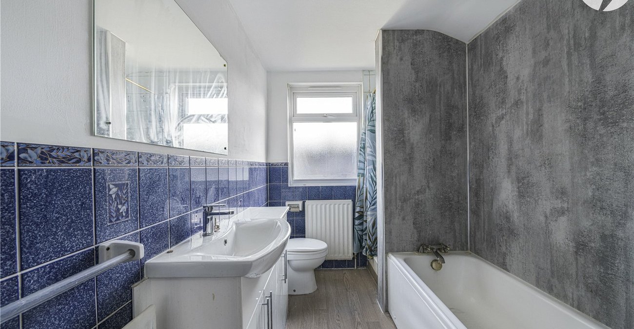 2 bedroom house for sale in Gravesend | Robinson Michael & Jackson