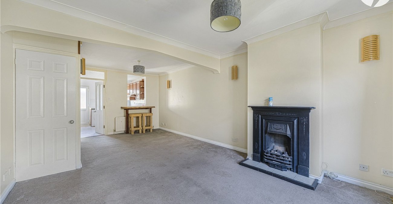 2 bedroom house for sale in Gravesend | Robinson Michael & Jackson