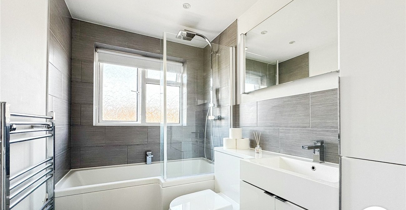 2 bedroom house for sale in Iwade | Robinson Michael & Jackson