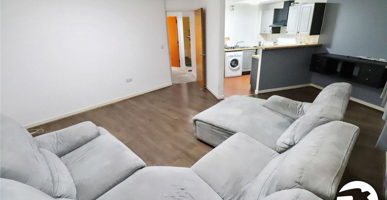 2 bedroom property for sale in London | Robinson Jackson