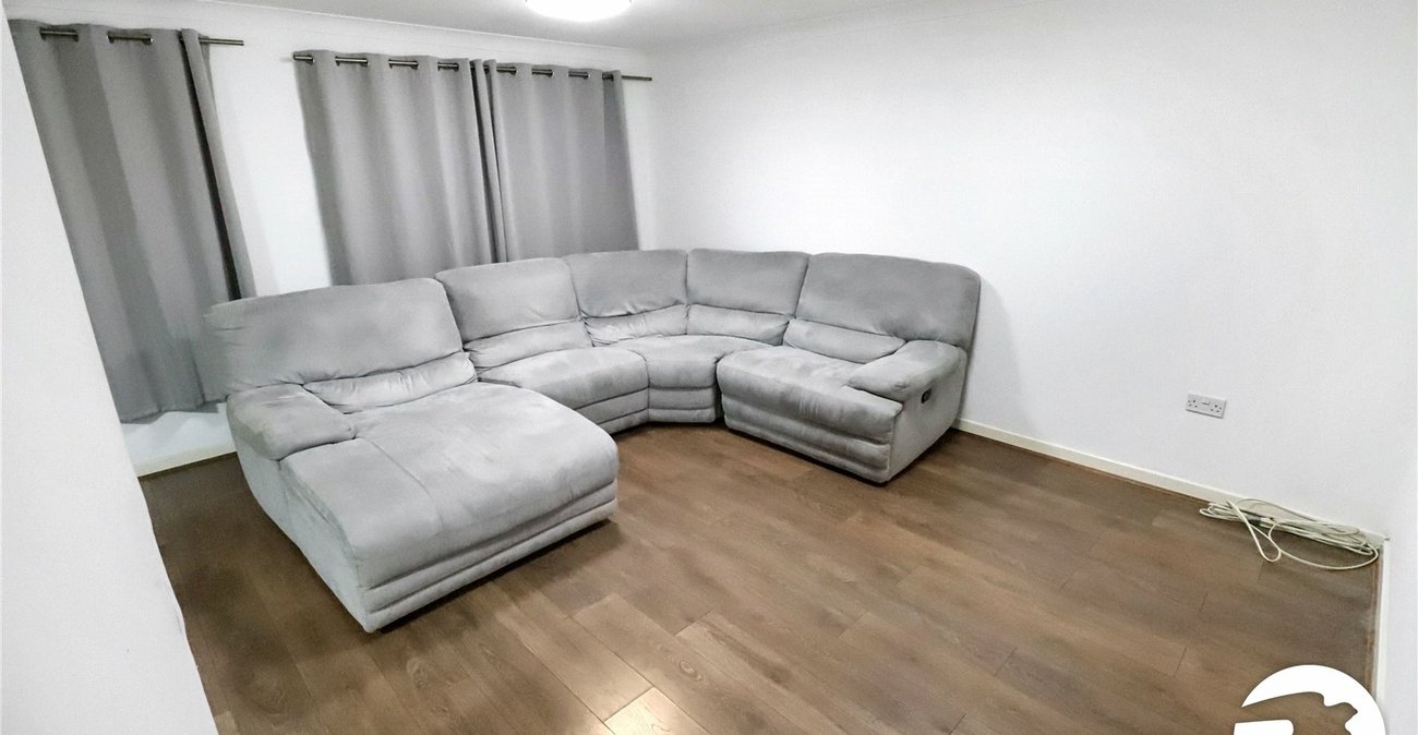 2 bedroom property for sale in London | Robinson Jackson