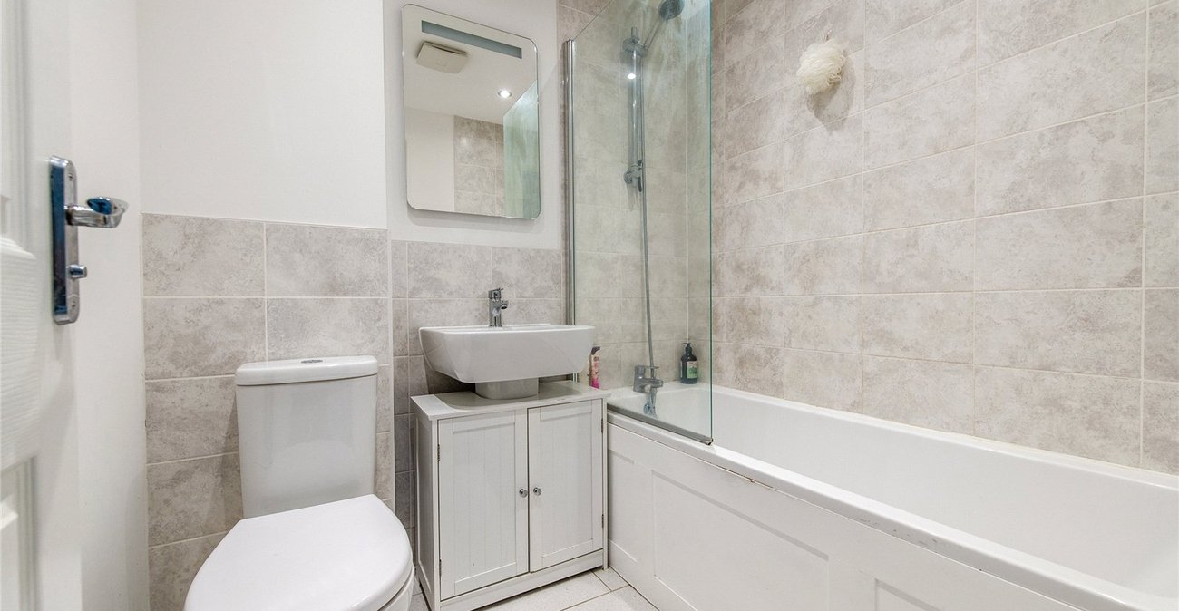 2 bedroom house for sale in Gravesend | Robinson Michael & Jackson