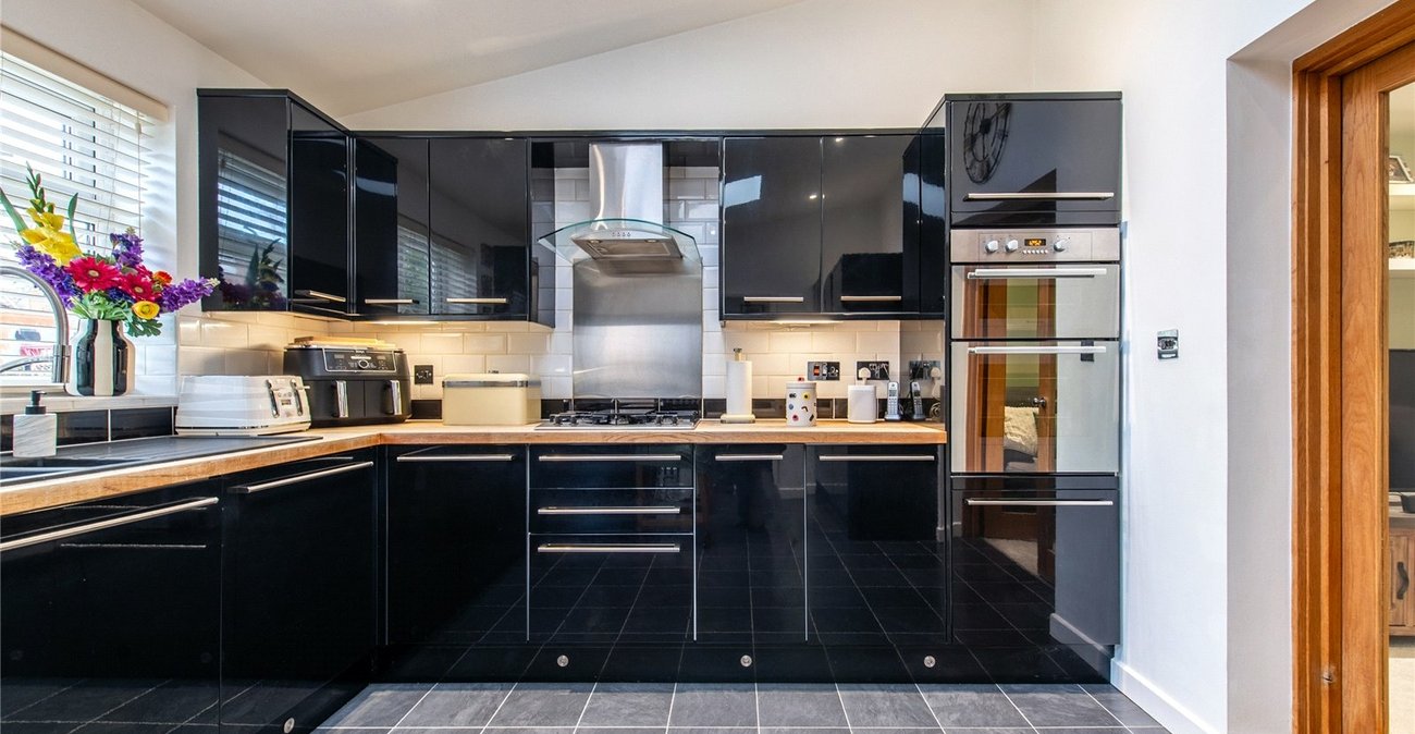 4 bedroom house for sale in Gravesend | Robinson Michael & Jackson