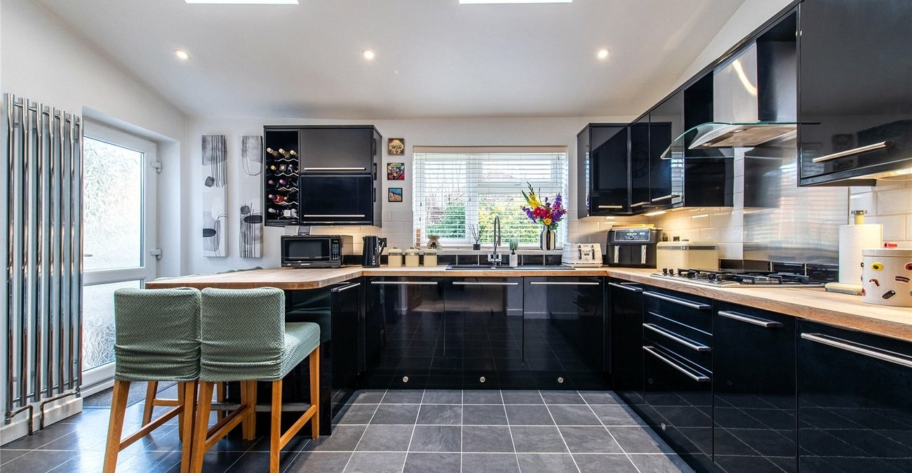 4 bedroom house for sale in Gravesend | Robinson Michael & Jackson