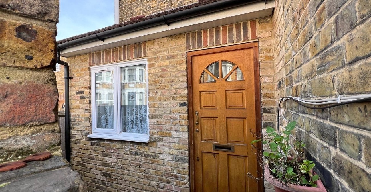 1 bedroom house for sale in Catford | Robinson Jackson