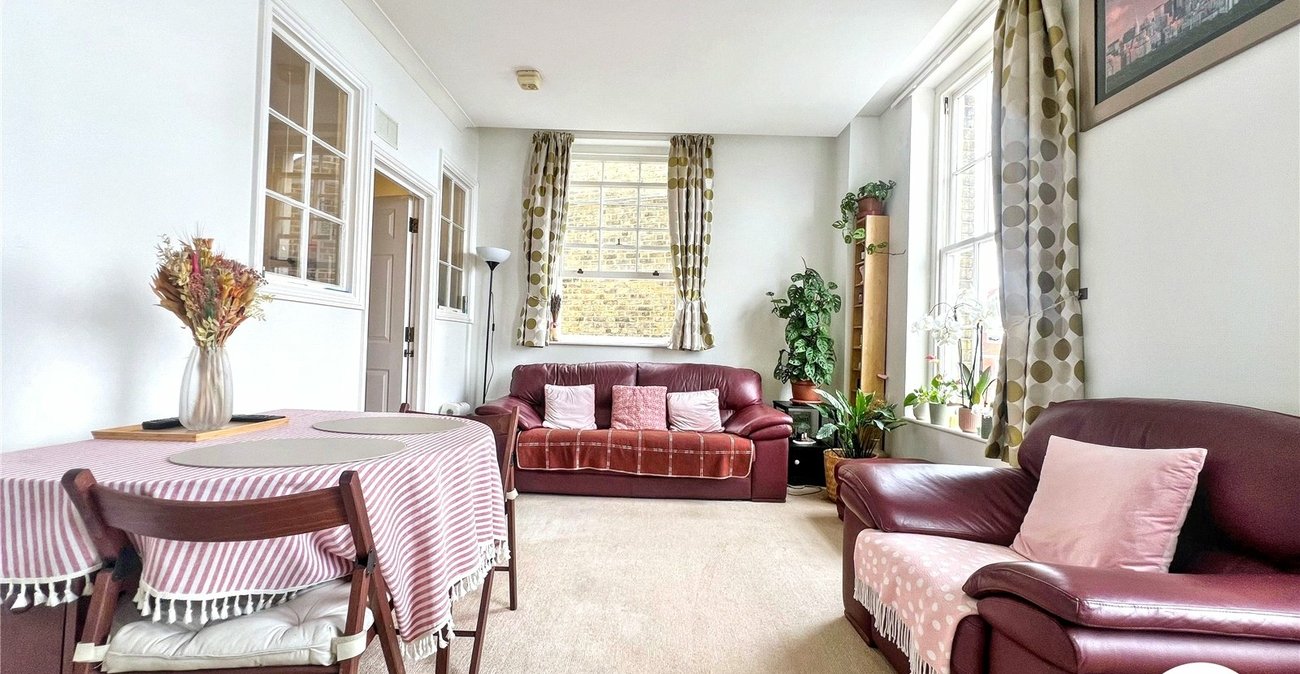 1 bedroom property for sale in 1-4 New Road Avenue | Robinson Michael & Jackson