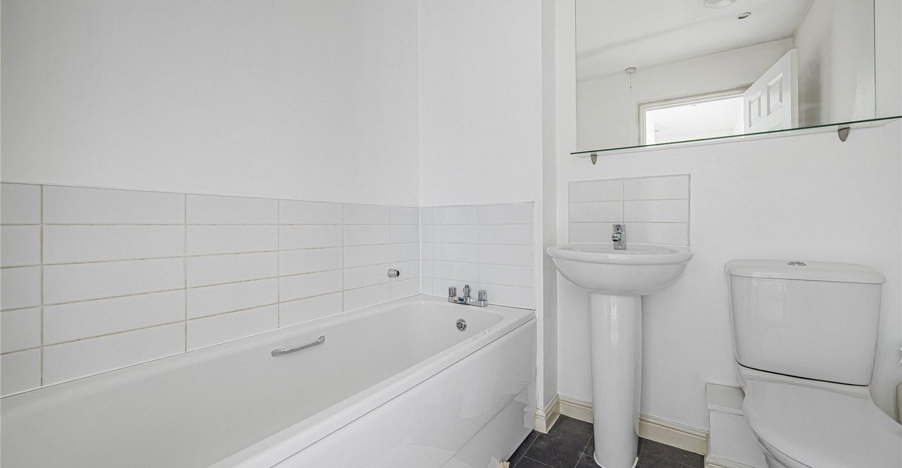 3 bedroom house for sale in Dartford | Robinson Jackson