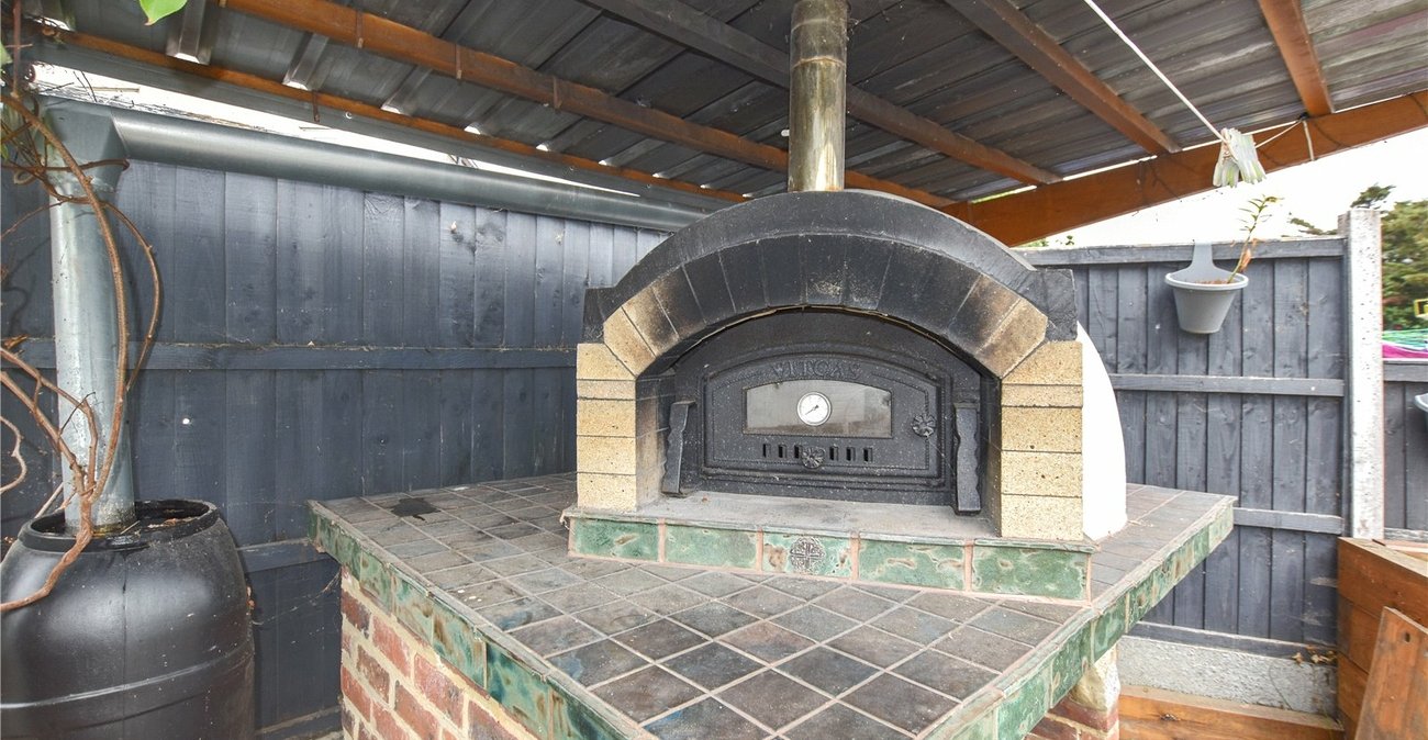 2 bedroom property for sale in Bexleyheath | Robinson Jackson