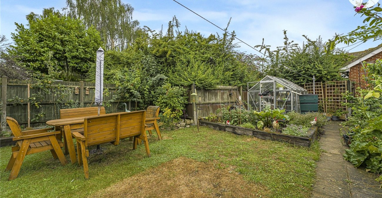 3 bedroom house for sale in London | Robinson Jackson