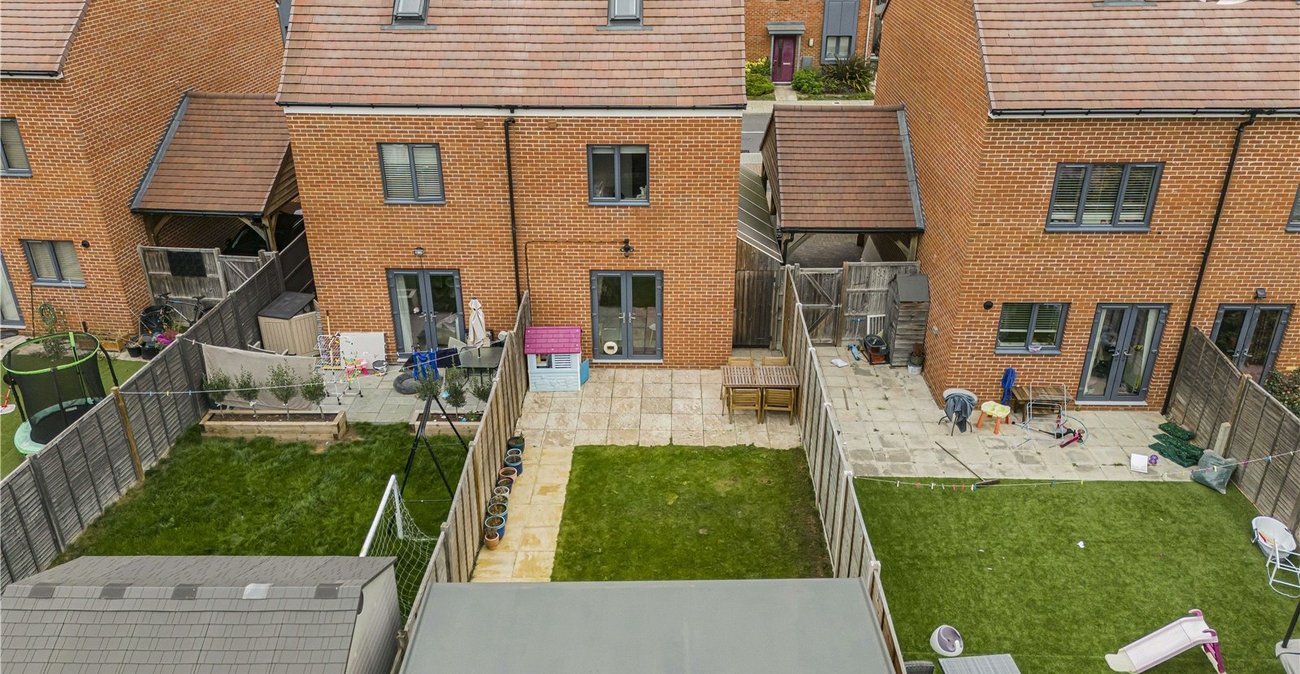 3 bedroom property for sale in Castle Hill | Robinson Jackson