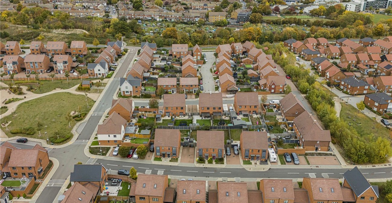 3 bedroom property for sale in Castle Hill | Robinson Jackson