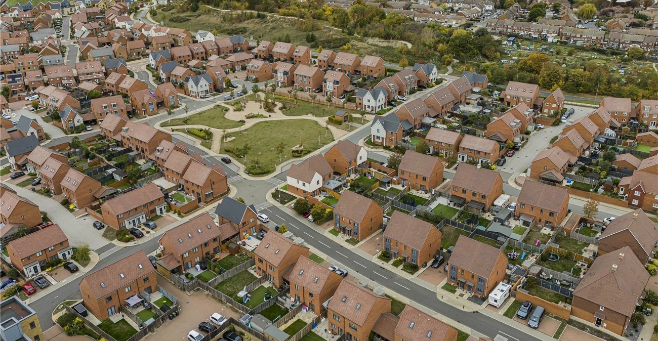 3 bedroom property for sale in Castle Hill | Robinson Jackson