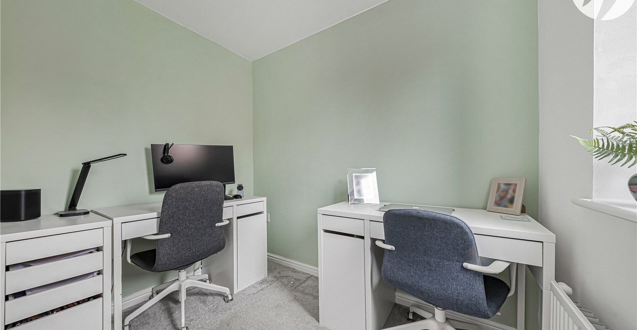 3 bedroom property for sale in Castle Hill | Robinson Jackson