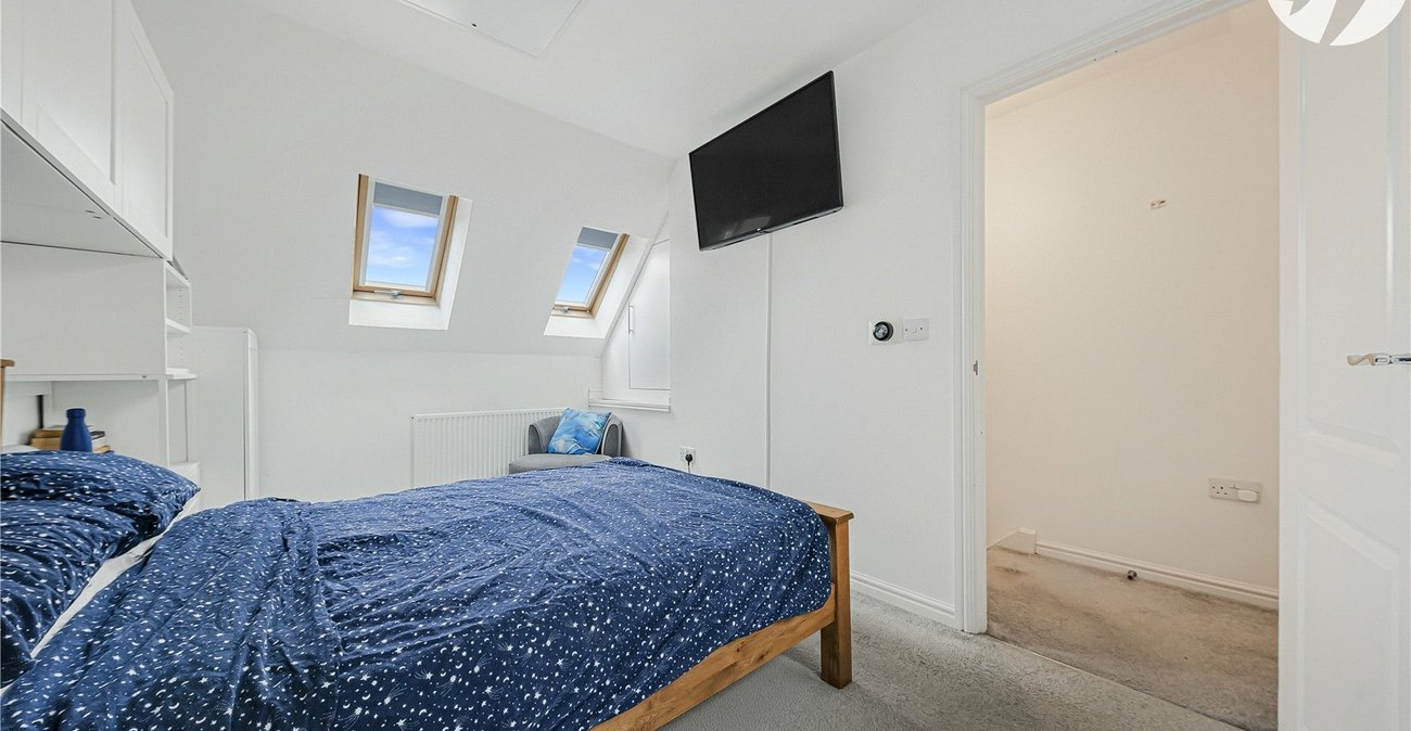 3 bedroom property for sale in Castle Hill | Robinson Jackson