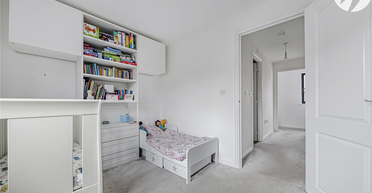 3 bedroom property for sale in Castle Hill | Robinson Jackson