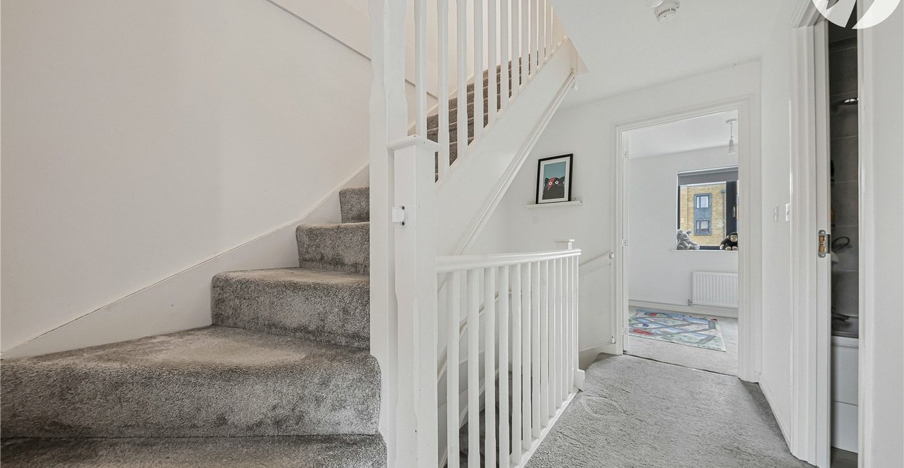 3 bedroom property for sale in Castle Hill | Robinson Jackson