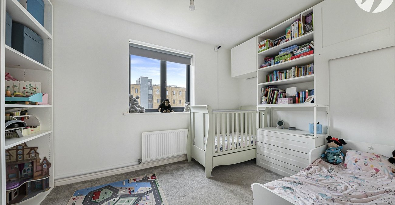 3 bedroom property for sale in Castle Hill | Robinson Jackson