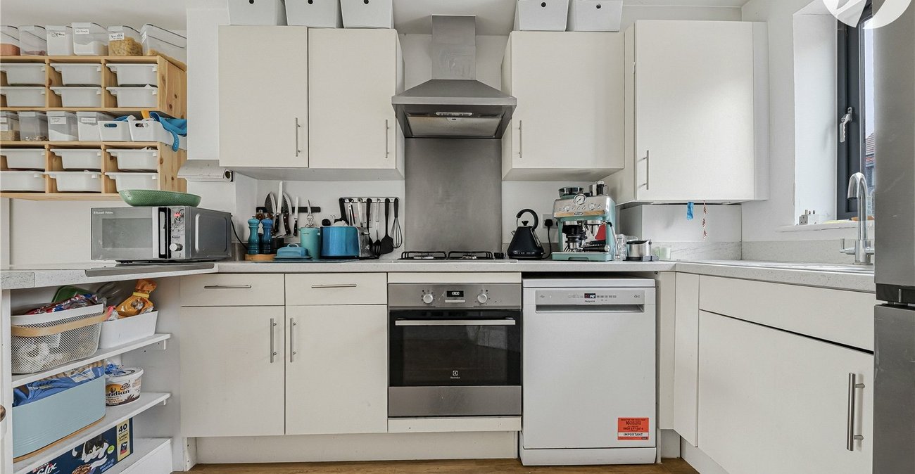 3 bedroom property for sale in Castle Hill | Robinson Jackson