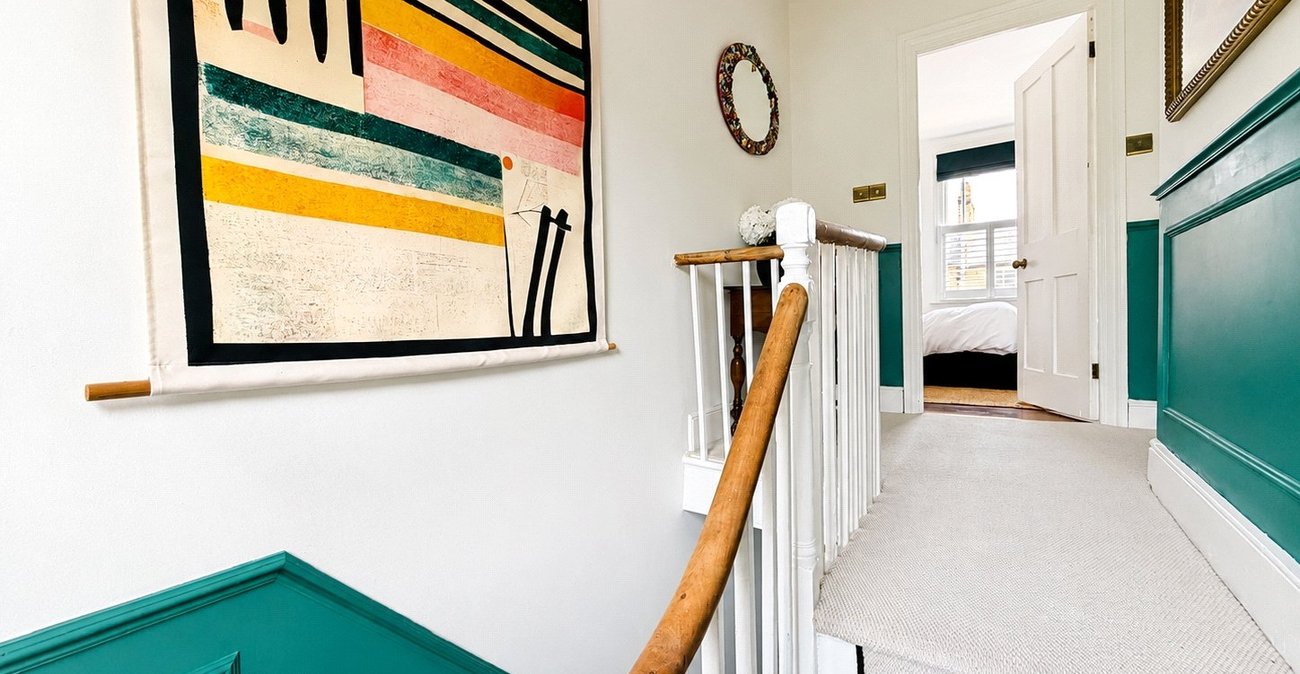 3 bedroom house for sale in London | Robinson Jackson