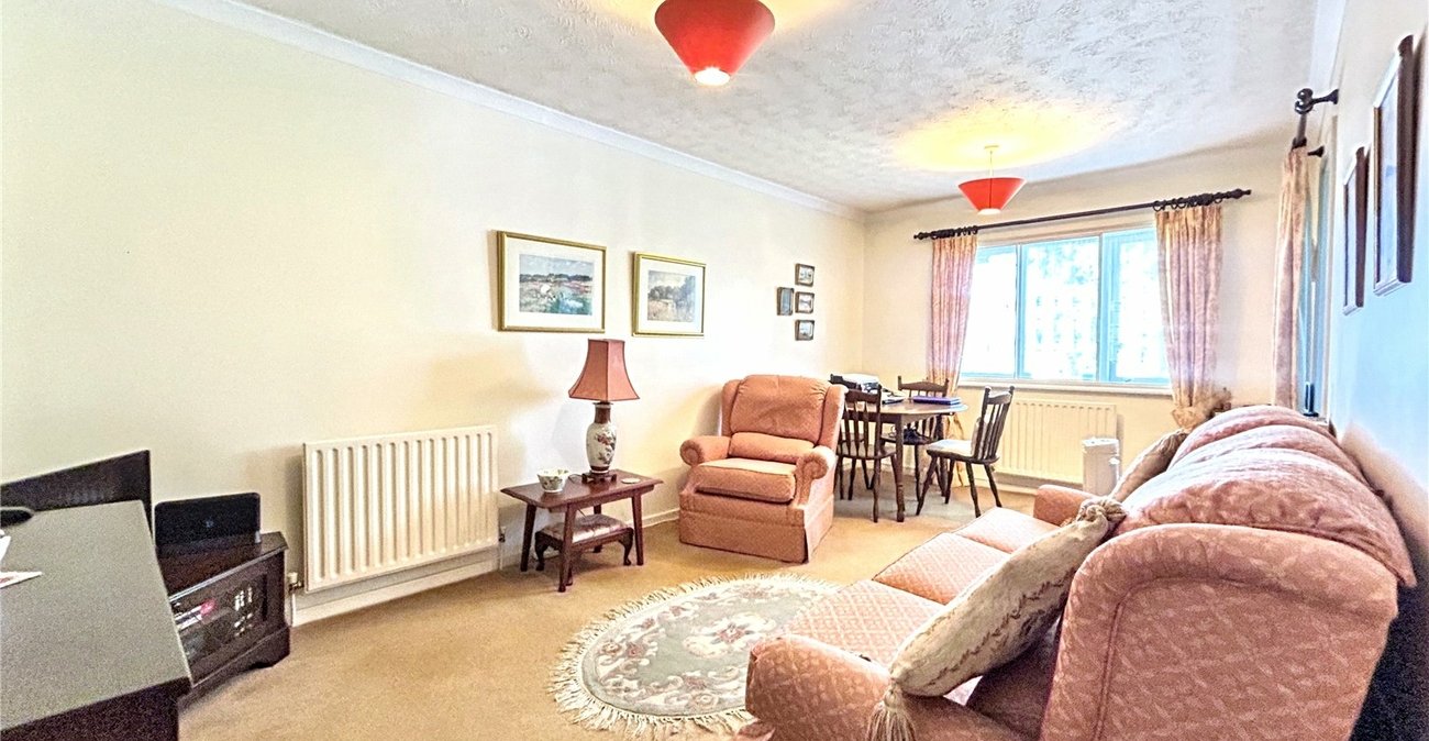 1 bedroom property for sale in Rainham | Robinson Michael & Jackson