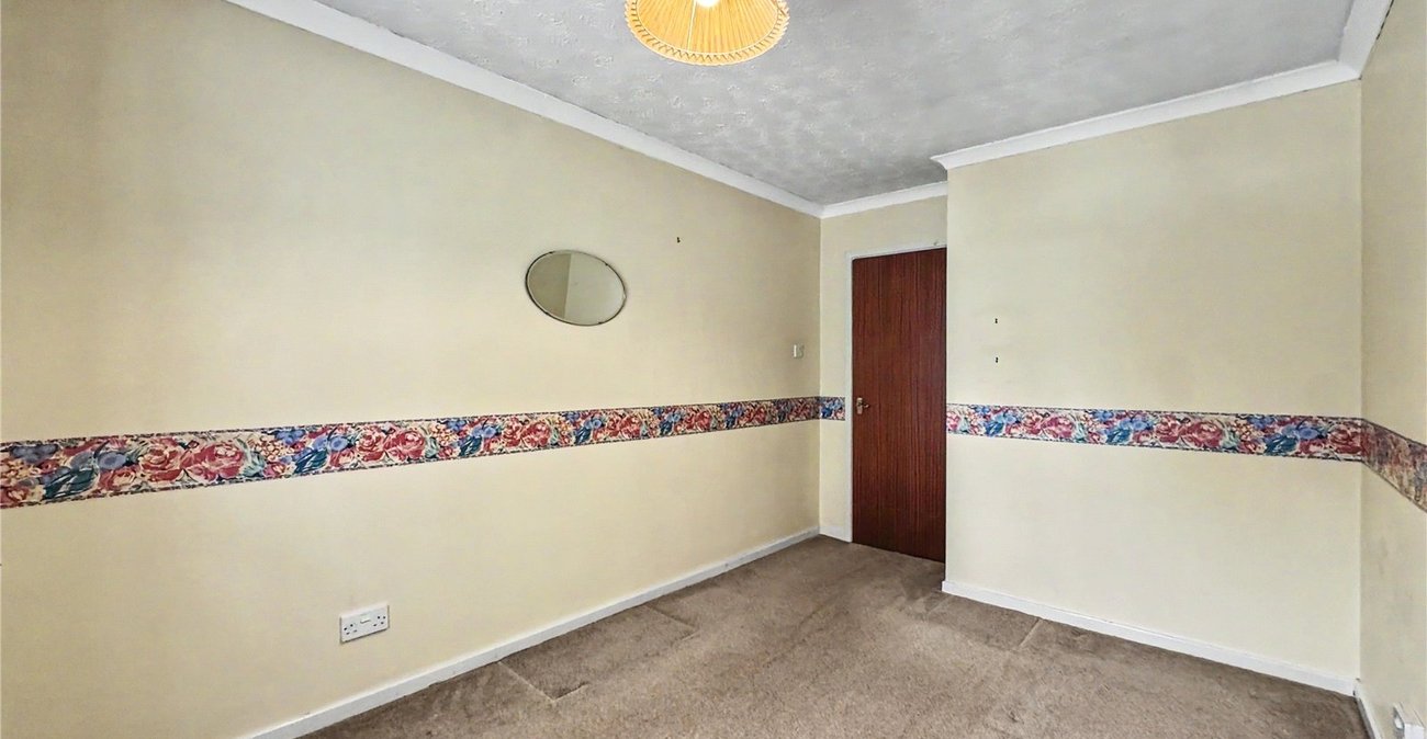 1 bedroom property for sale in Rainham | Robinson Michael & Jackson