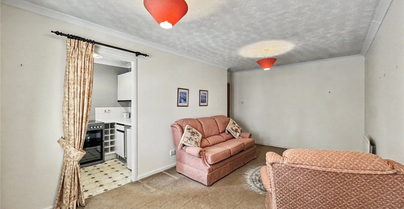 1 bedroom property for sale in Rainham | Robinson Michael & Jackson