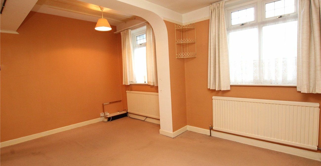 3 bedroom house for sale in Shooters Hill | Robinson Jackson