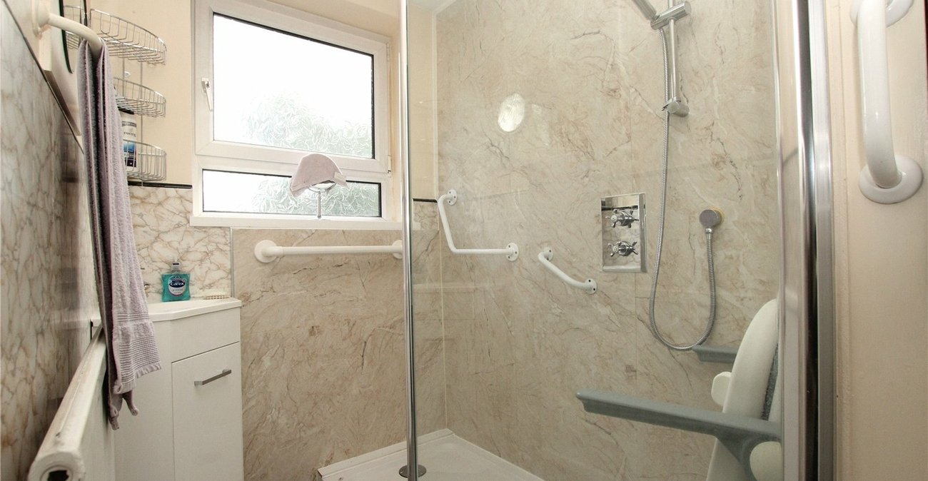 3 bedroom house for sale in Shooters Hill | Robinson Jackson