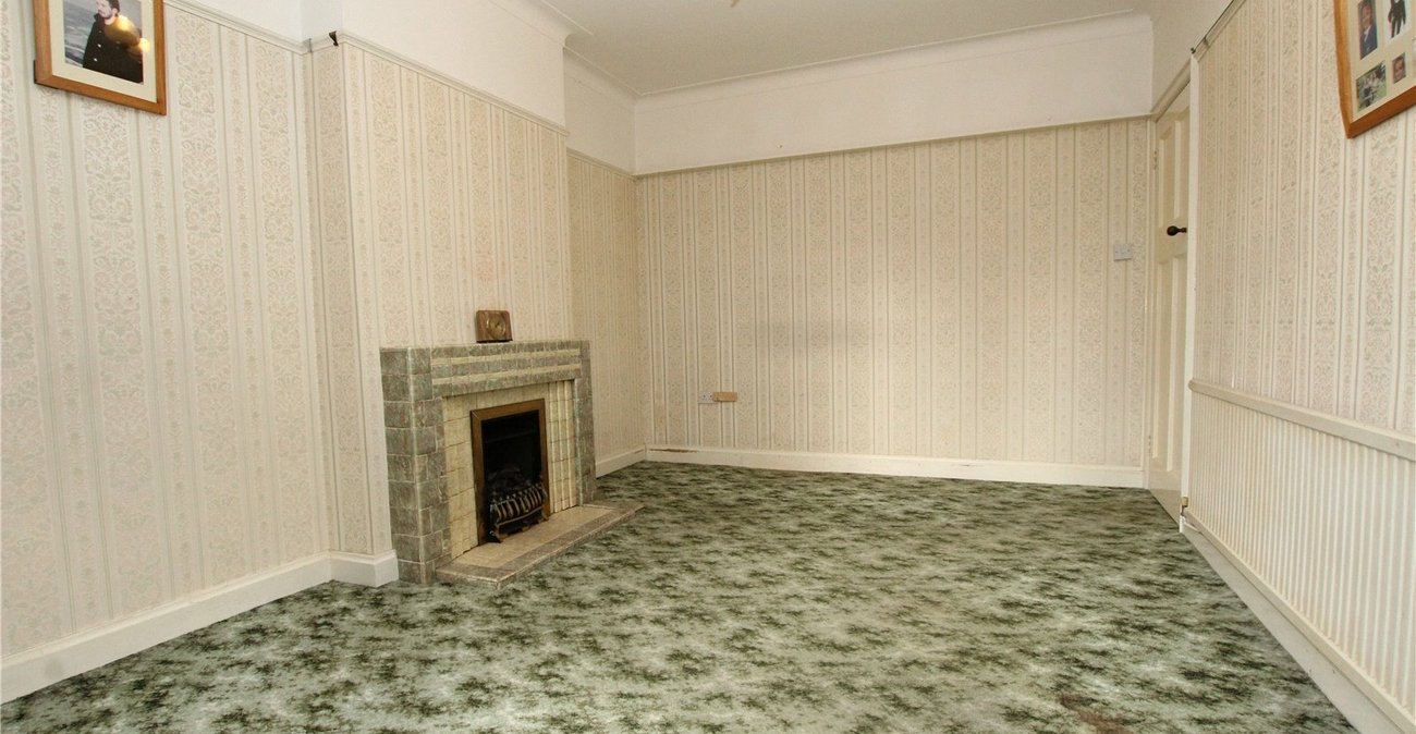 3 bedroom house for sale in Shooters Hill | Robinson Jackson