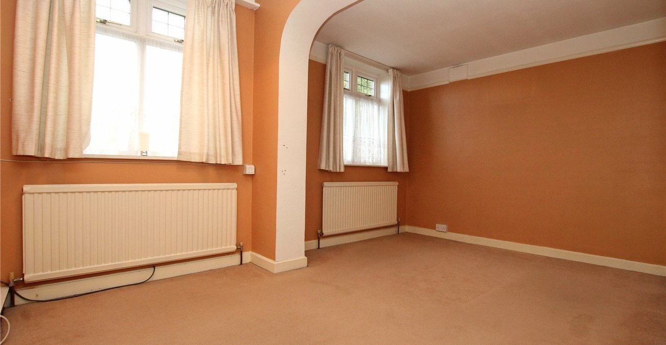 3 bedroom house for sale in Shooters Hill | Robinson Jackson