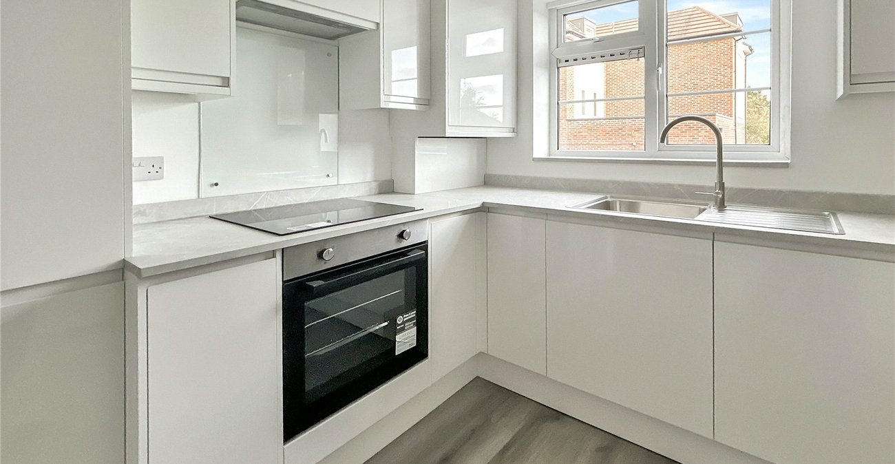2 bedroom property for sale in Sidcup | Robinson Jackson