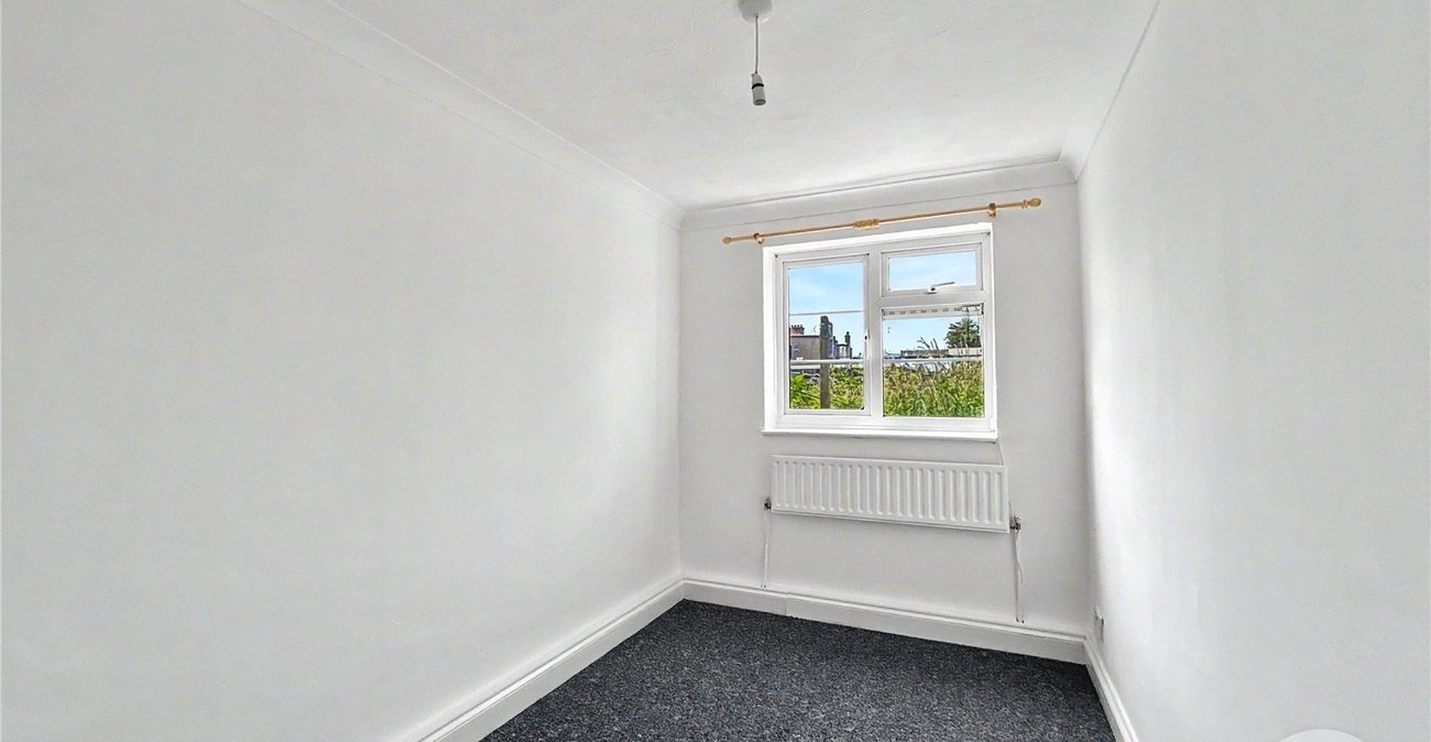 2 bedroom property for sale in Sidcup | Robinson Jackson