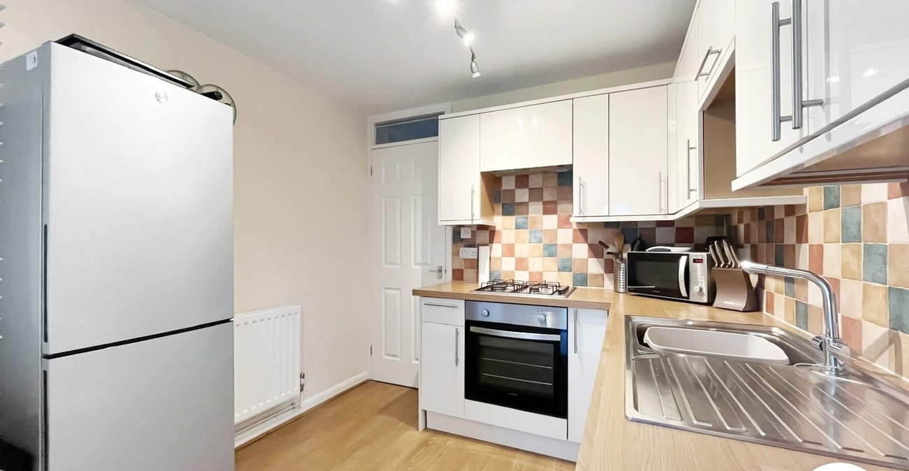 2 bedroom bungalow for sale in Sittingbourne | Robinson Michael & Jackson