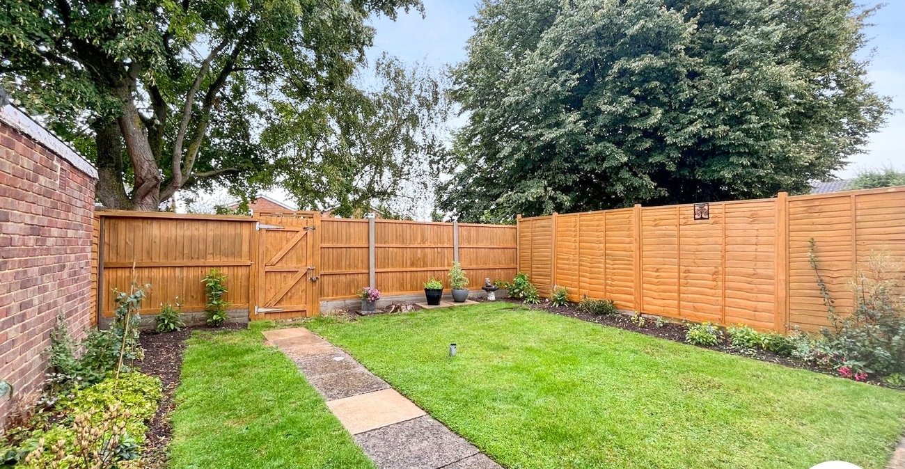 2 bedroom bungalow for sale in Sittingbourne | Robinson Michael & Jackson