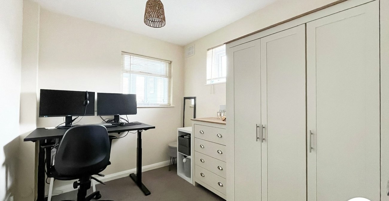 2 bedroom bungalow for sale in Sittingbourne | Robinson Michael & Jackson