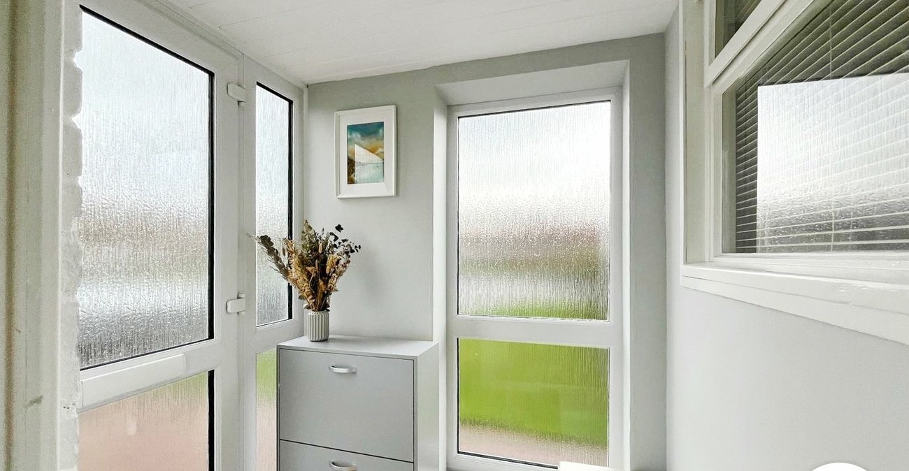 2 bedroom bungalow for sale in Sittingbourne | Robinson Michael & Jackson