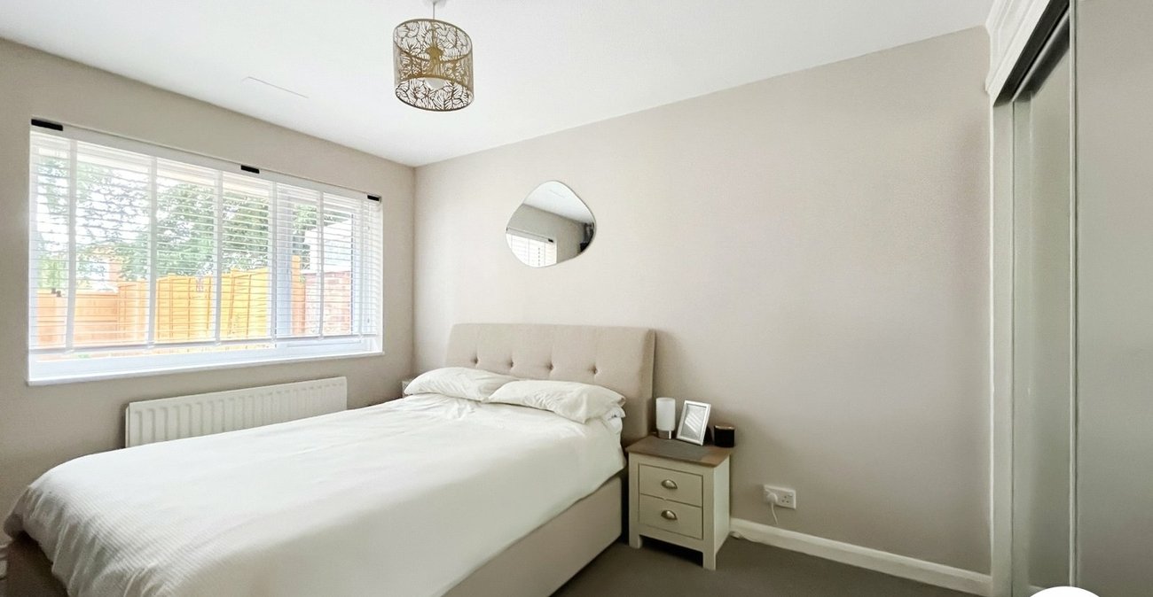 2 bedroom bungalow for sale in Sittingbourne | Robinson Michael & Jackson