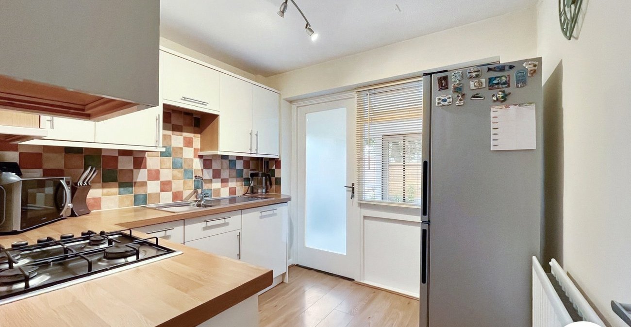 2 bedroom bungalow for sale in Sittingbourne | Robinson Michael & Jackson