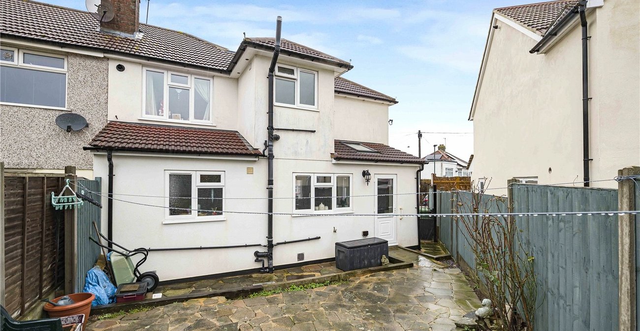 4 bedroom house for sale in South Welling | Robinson Jackson