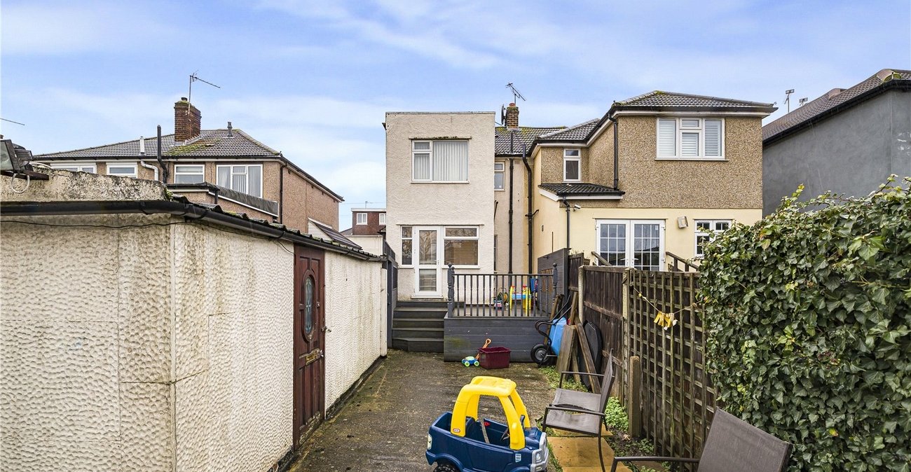 2 bedroom house for sale in South Welling | Robinson Jackson