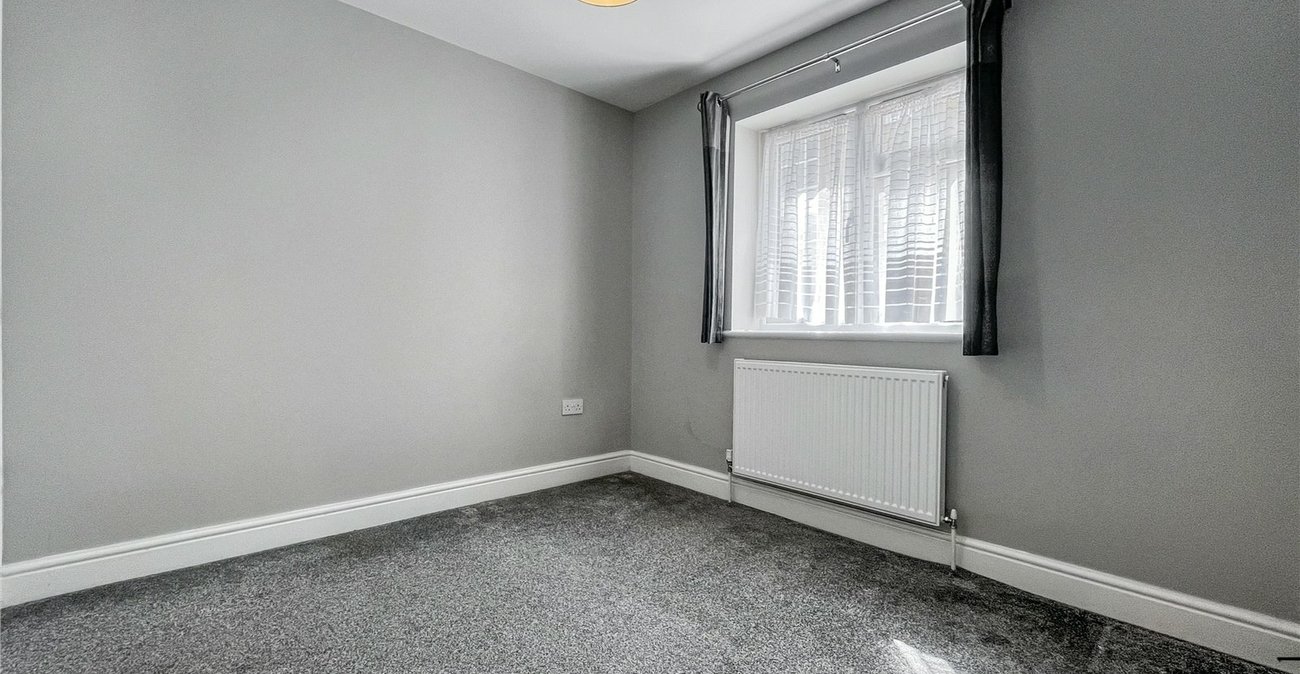 2 bedroom property for sale in Gillingham | Robinson Michael & Jackson