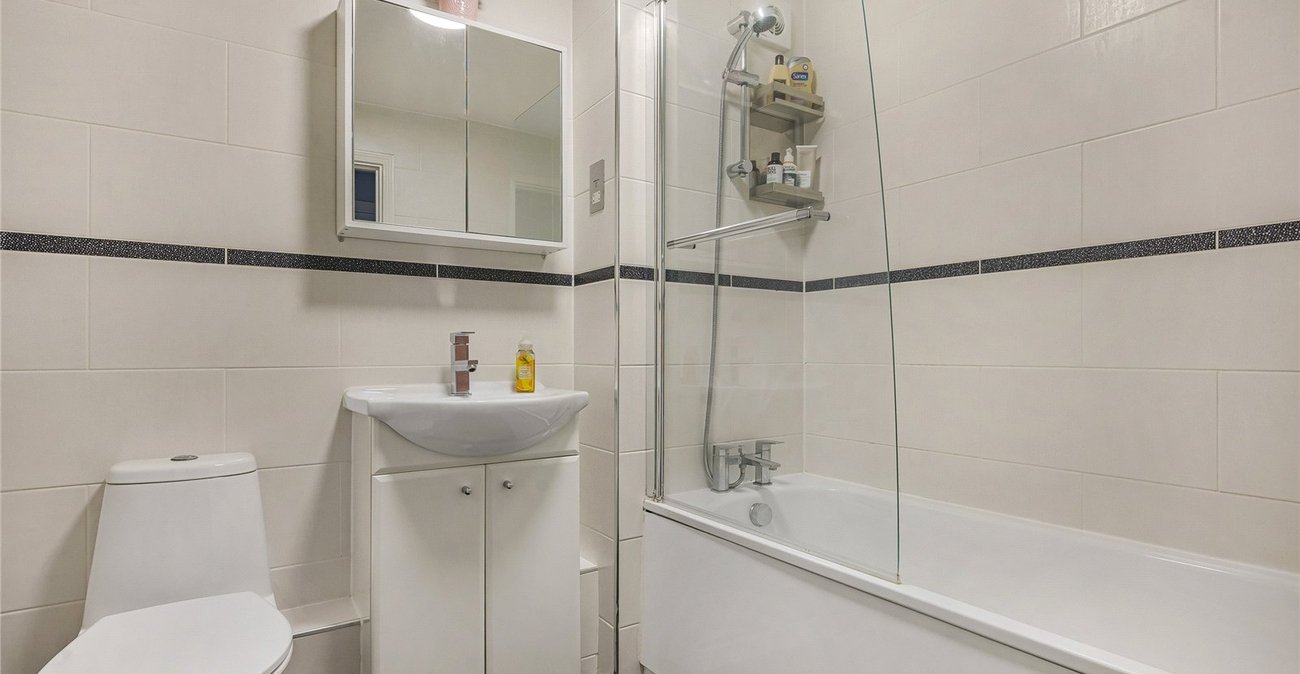 1 bedroom property for sale in Church Road | Robinson Jackson