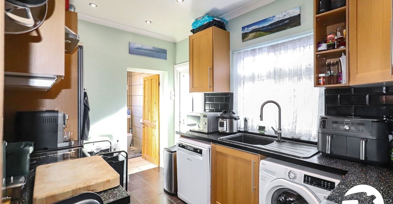 2 bedroom house for sale in Belvedere | Robinson Jackson