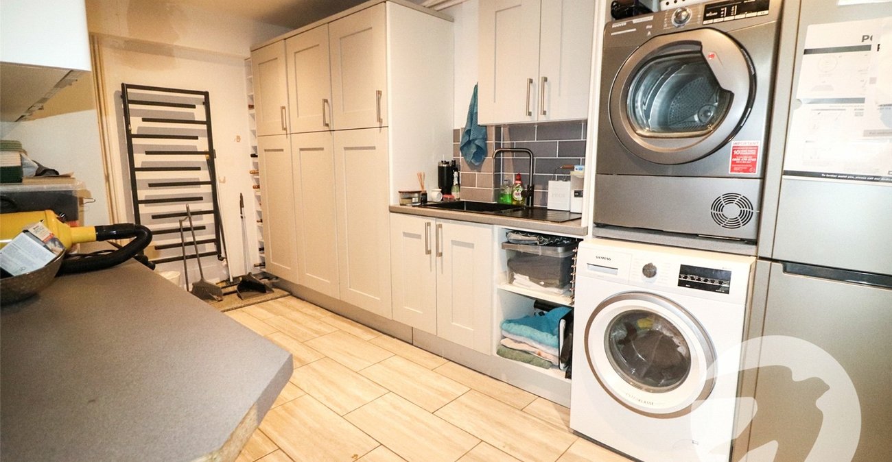 5 bedroom house for sale in Erith | Robinson Jackson