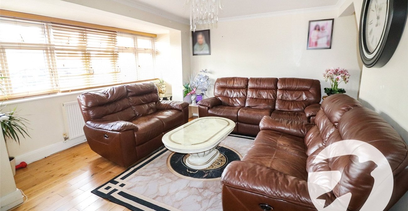 4 bedroom house for sale in Erith | Robinson Jackson