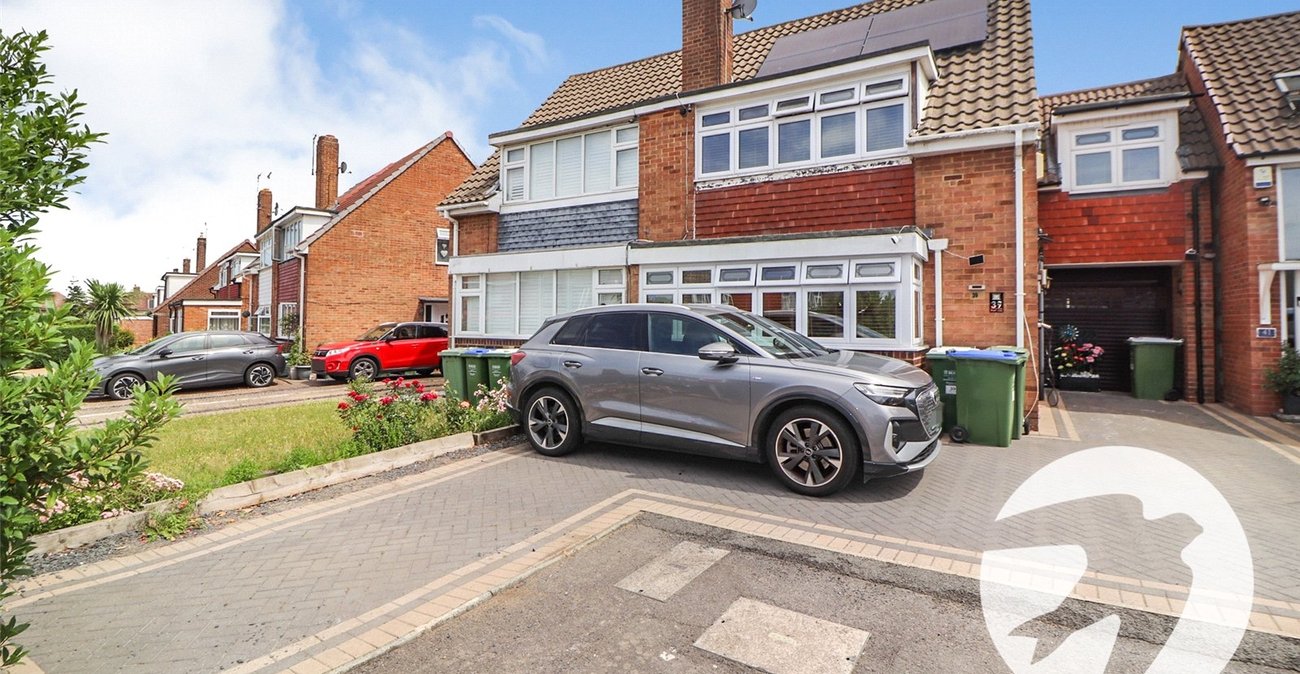 4 bedroom house for sale in Erith | Robinson Jackson