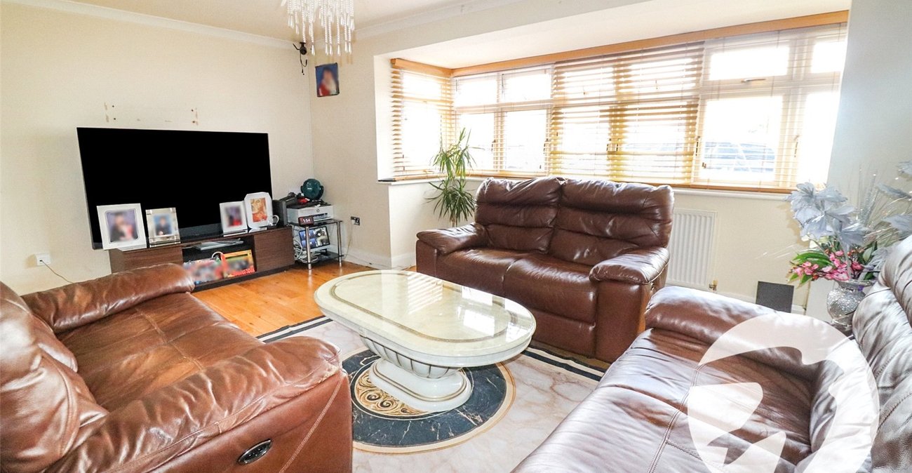 4 bedroom house for sale in Erith | Robinson Jackson