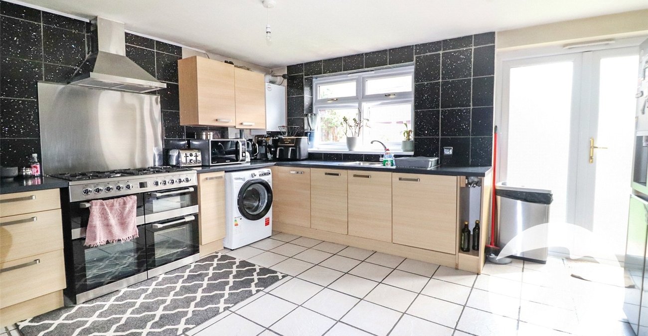 4 bedroom house for sale in Erith | Robinson Jackson