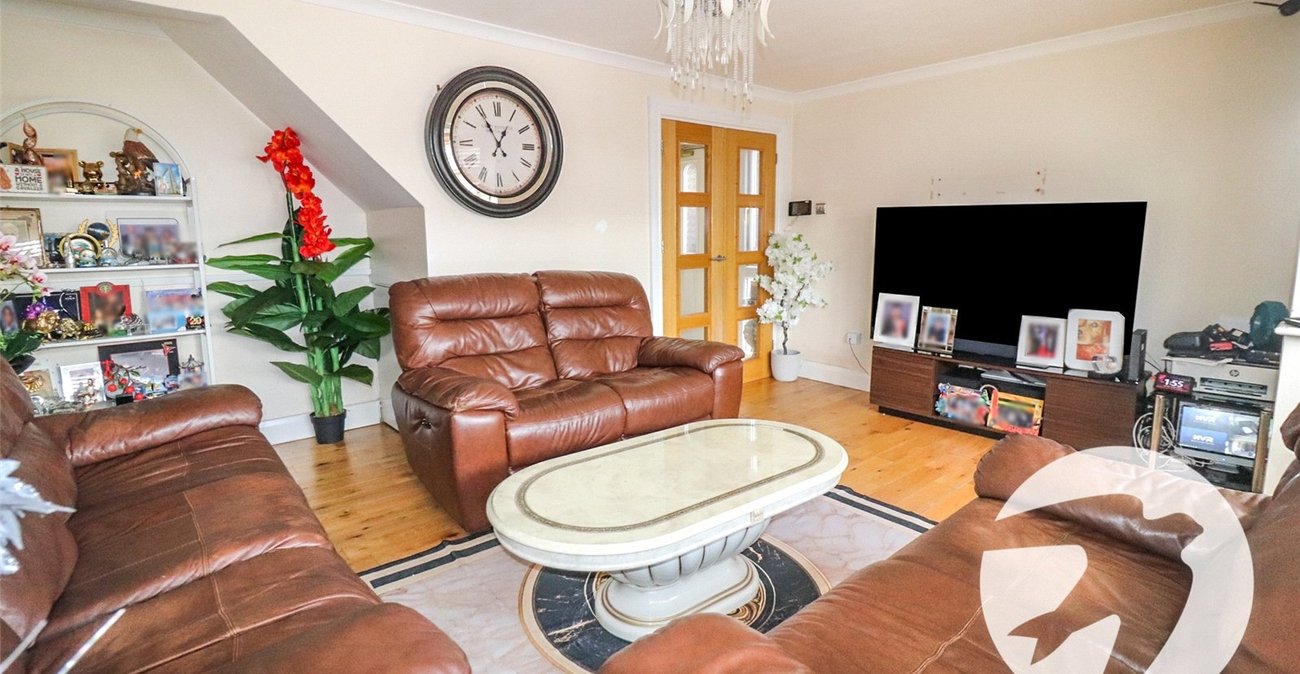 4 bedroom house for sale in Erith | Robinson Jackson
